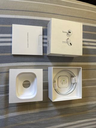 Caja original Airpods Pro 1