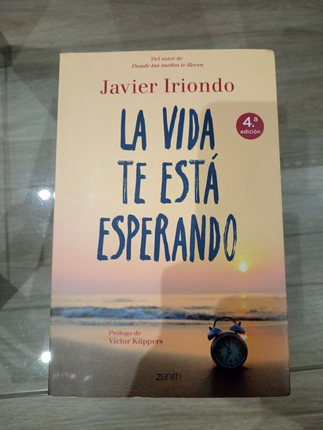 LA VIDA TE ESTÁ ESPERANDO