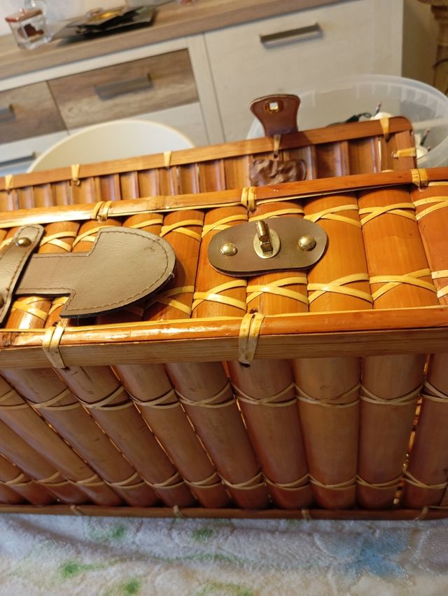 MALETÍN VINTAGE PRECIOSO.