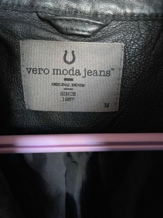 Cazadora cuero negro para mujer