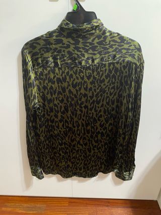 Blusa animal print Zara
