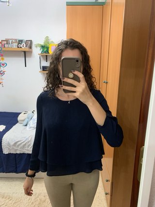 Blusa azul marino de Zara