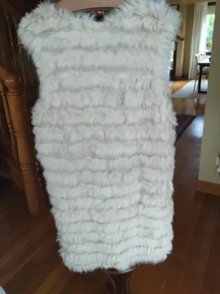 Chaleco tejido de piel y punto