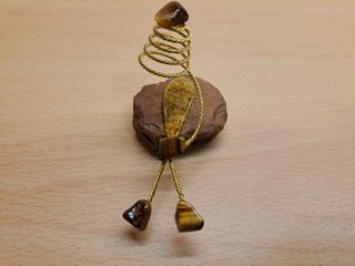 Soprammobile originale di pietre marroni