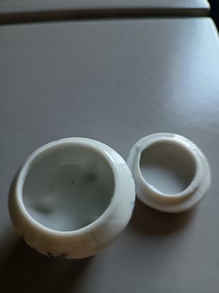 Piccolo contenitore porta pillole