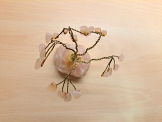 Soprammobile albero in quarzo rosa