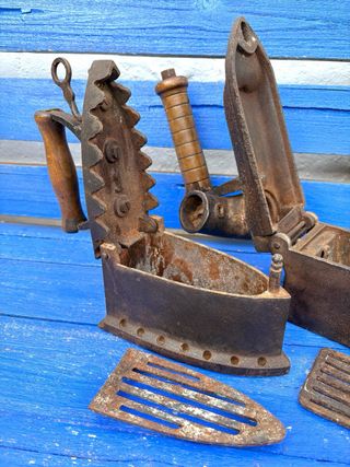 ANTIGUA PLANCHA DE CARBÓN