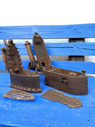 ANTIGUA PLANCHA DE CARBÓN