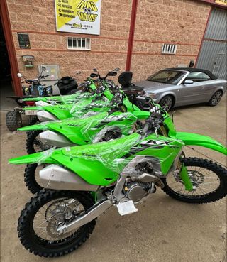 KAWASAKI KXF 250 2025 .