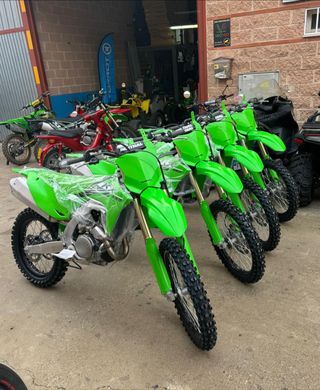 KAWASAKI KXF 250 2025 .