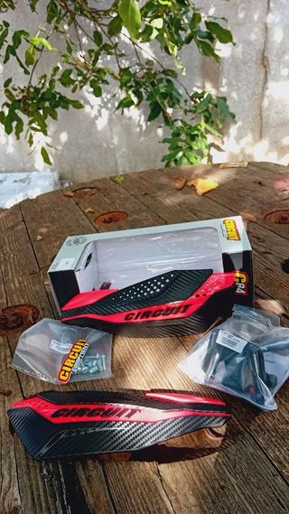 Proteção de Mãos DAKAR Carbono / Vermelha CIRCUIT