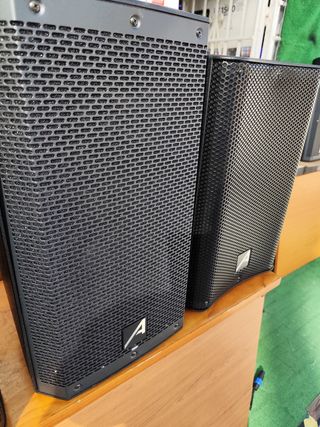 Altavoces autoamplificados black friday
