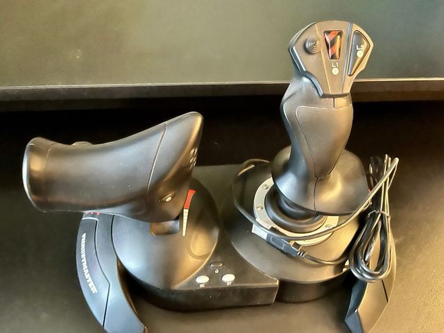 Mando Thrustmaster T.Flight HOTAS X