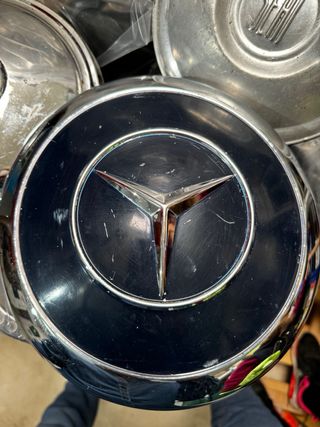 Tapacubos vintage Mercedes y Seat