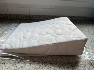 Cojín cuña anti reflujo para bebes roba-kids