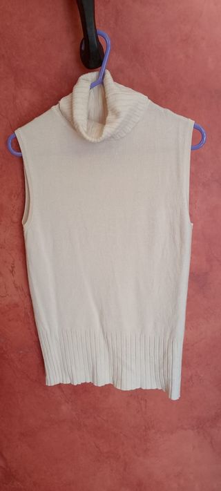 Jersey cuello tortuga sin mangas