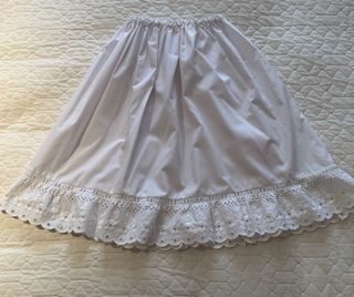 Traje de casera/caserio niña. Talla 4 de niña.