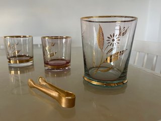 Juego de vasos y cubitera
