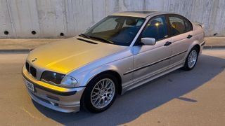 BMW 318i 5 Puertas Metalizado