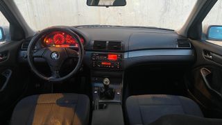 BMW 318i 5 Puertas Metalizado