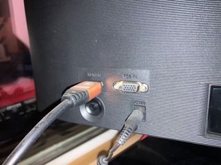 2 monitores samsung 22” full hd