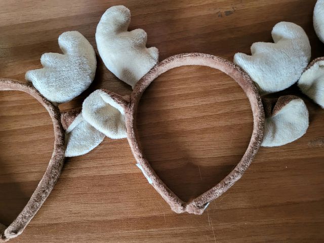 DIADEMA SUAVE DE NAVIDAD. CON OREJITAS