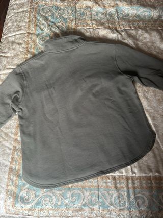 Sudadera caqui de Zara talla M Usada 