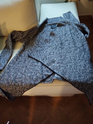 Poncho negro y Chaqueta original 