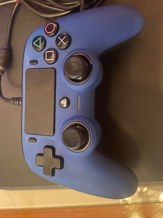 PS4 Slim + mando Nacon Ps4 