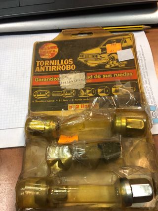 Juego de 4 tuercas antirrobo porche 911