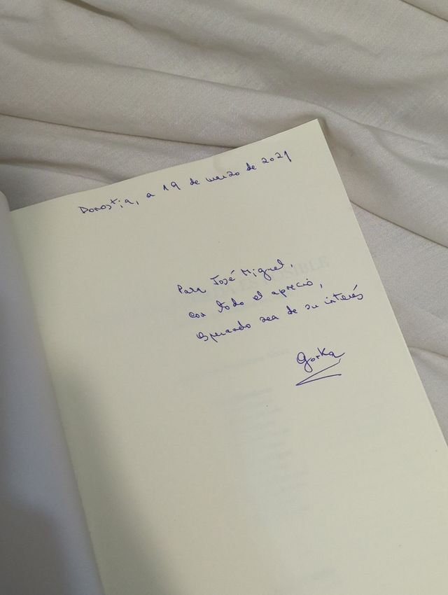 Libro "Otra izquierda es posible"  firmado