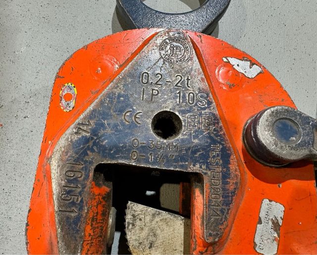 GARRA CHAPA CHAPONES RANA