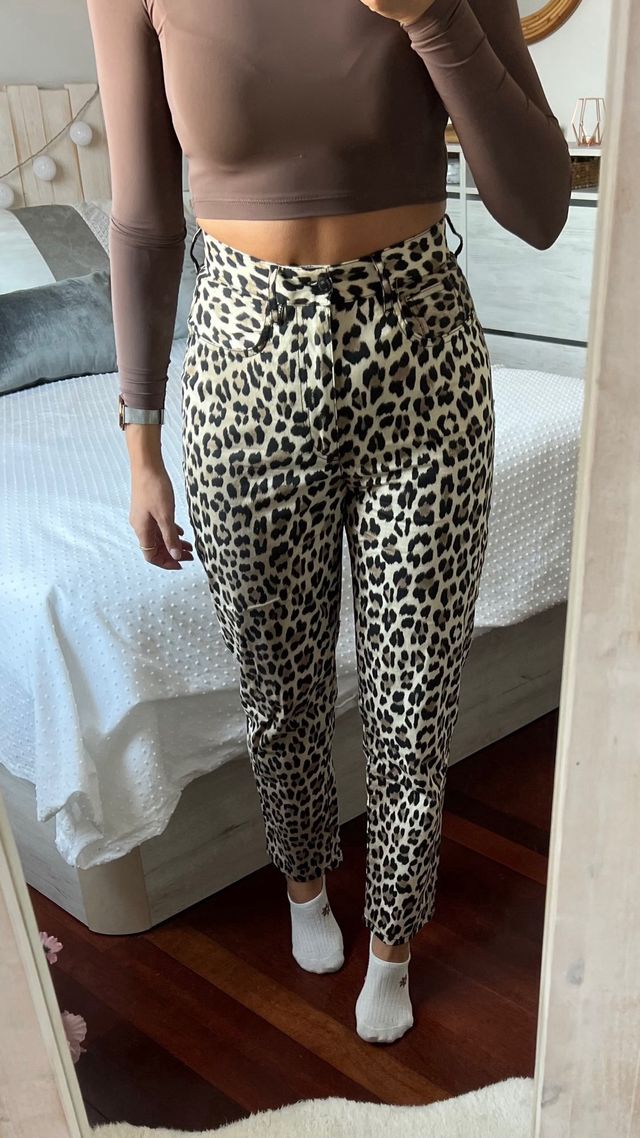 Pantalon estampado leopardo