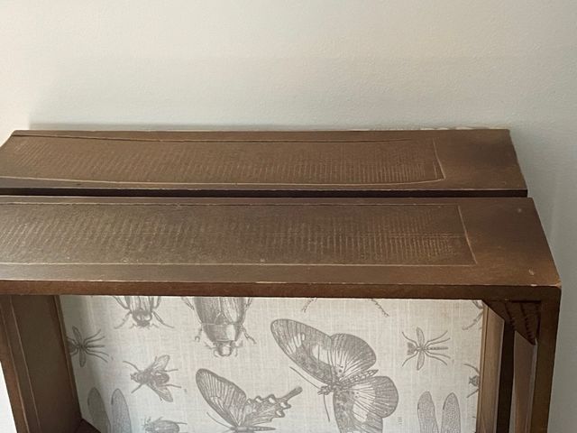 Mueble con ruedas tejido estampado