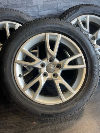 Llantas de Audi 17” y neumáticos Pirelli