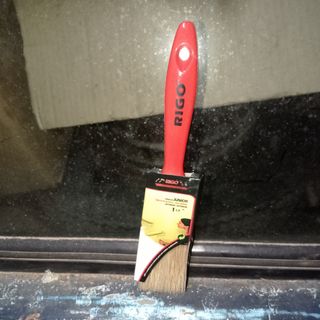 Pincel y brocha planos pintura y barniz