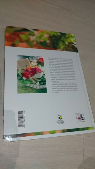 Libro "Vivir y cocinar de forma sana"