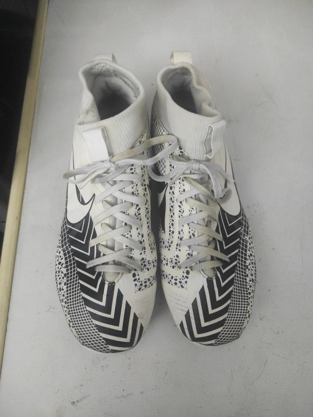 Botas fútbol multitaco número 35,5