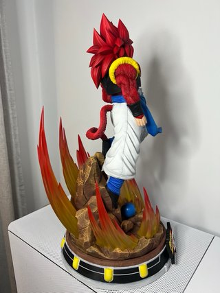 Figura resina Gojeta SSJ4 36cm