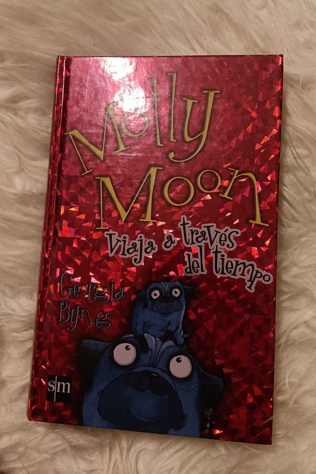 Molly Moon viaja a través del tiempo