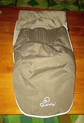 Carrito bebe con silla marca quinny