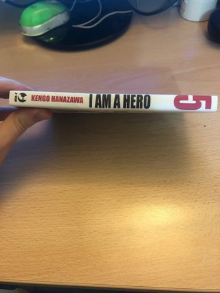 I AM A HERO - NUOVA EDIZIONE 01