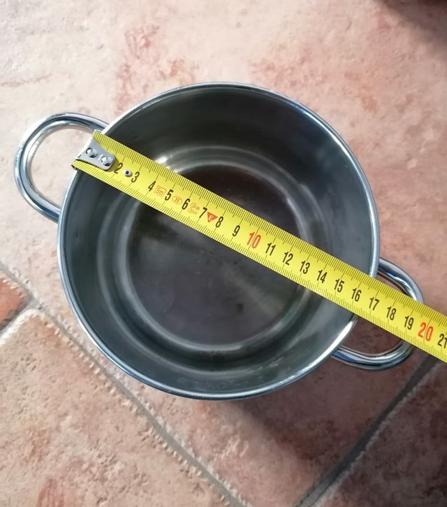 Set di pentole in acciaio