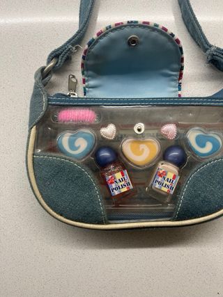 Borsa bambina jeans con trucchi e smalto