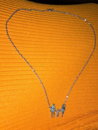 Gargantilla de acero