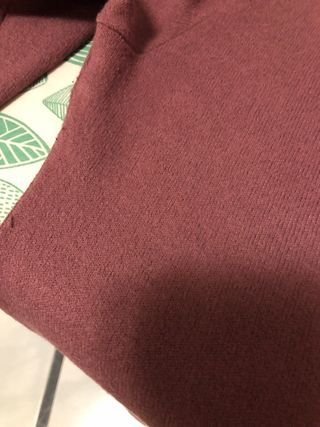 Jersey de punto. Color berenjena. Zara. L