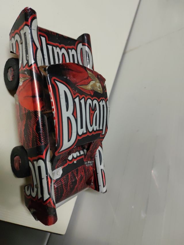 Coche decorativo bucano