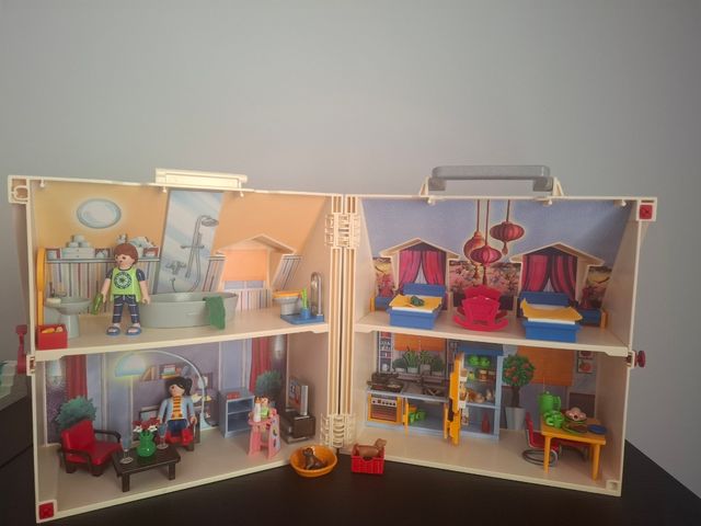 Casa maletin de playmobil