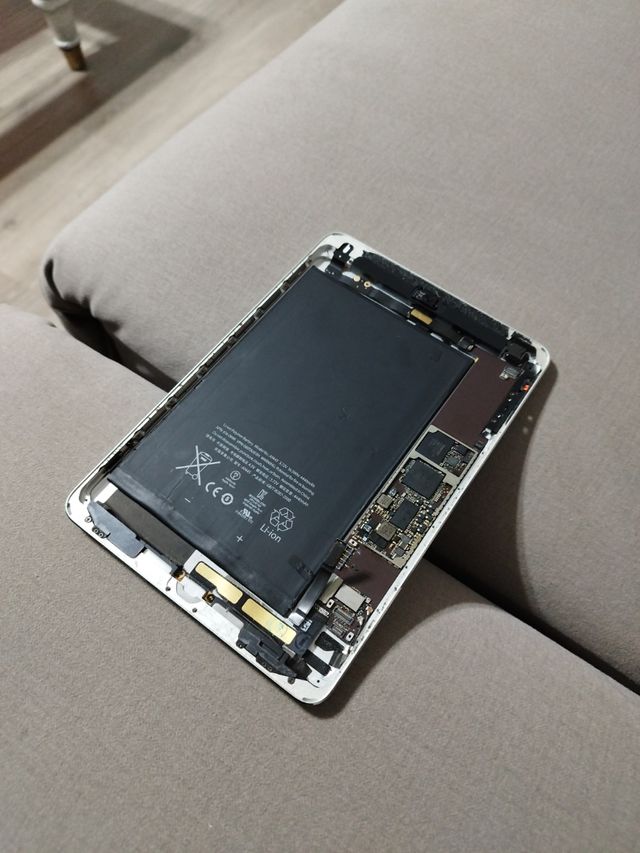 Ipad mini. Sin pantalla, para piezas.