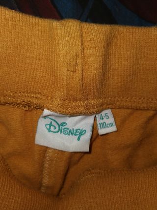 Pantalon y camisetas de  niño a conjunto
